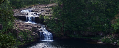 西表島のマリユドウの滝